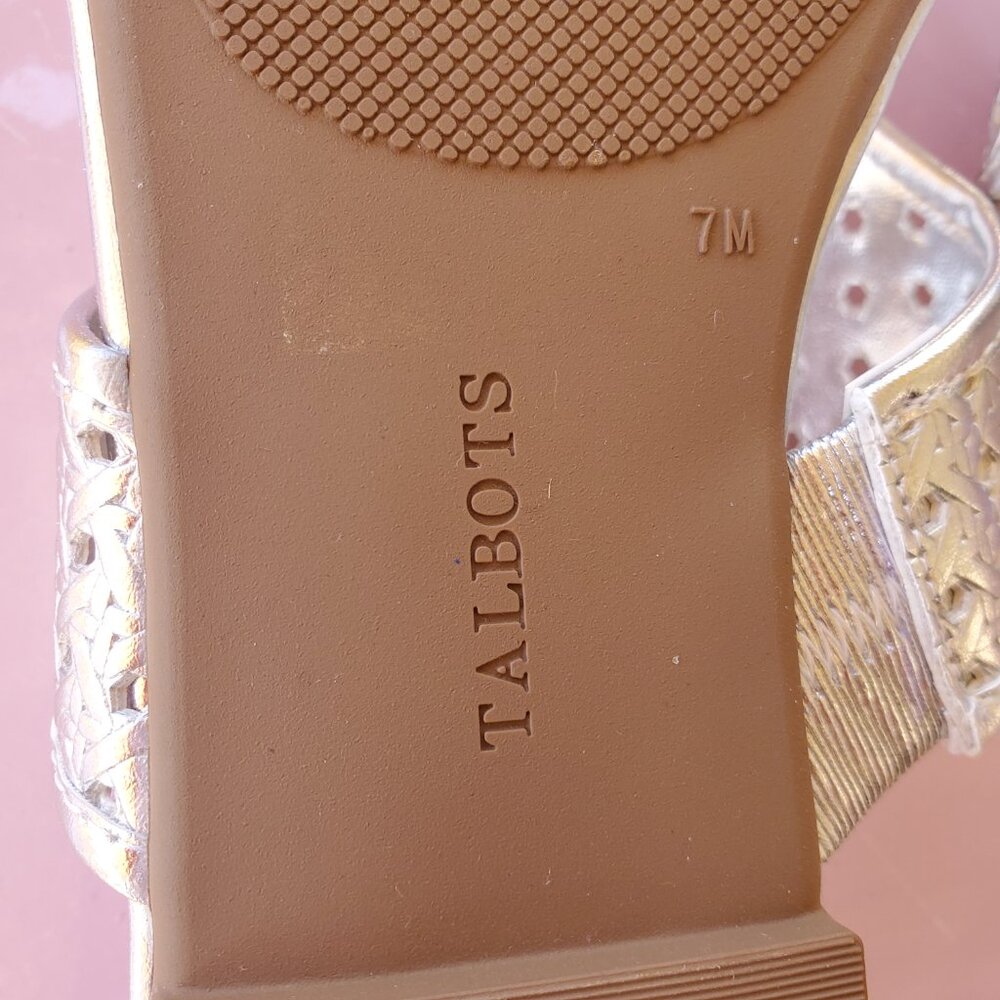 Silver Talbots Thong Sandals Women's Size 7 - Picture 3 of 3